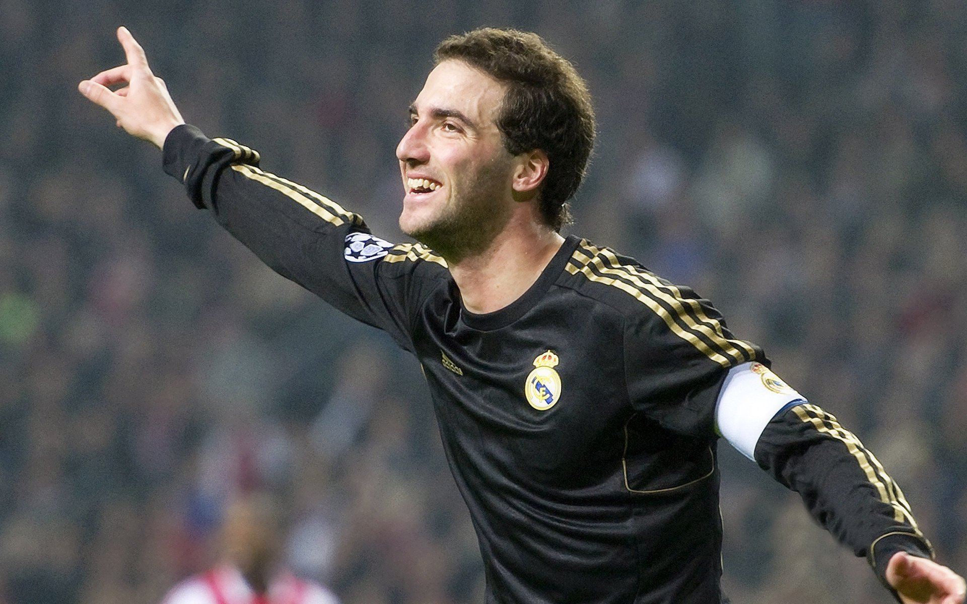 “沙滩手球:力量与技巧的完美结合”