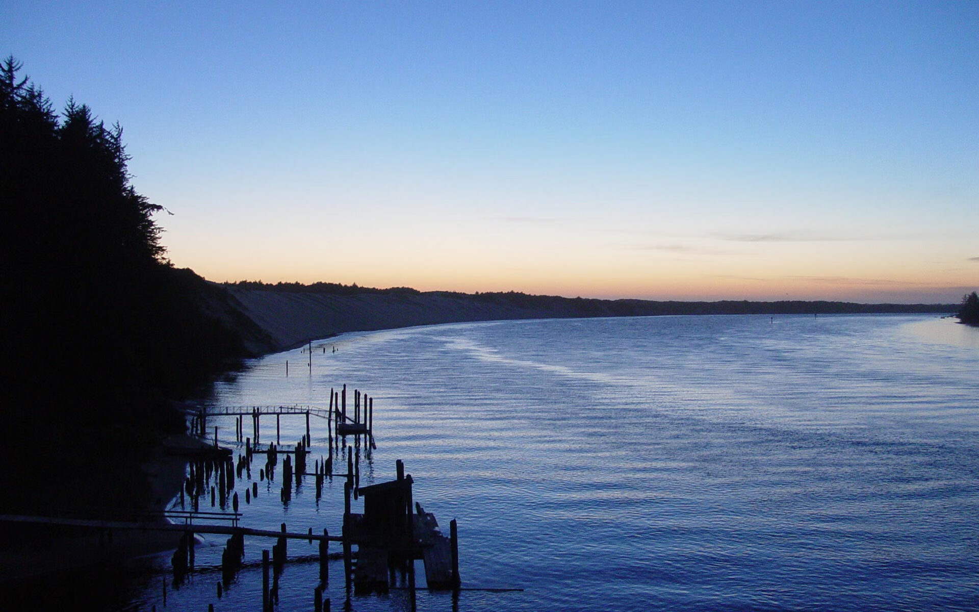 开云体育网站-国家队场上默契如何通过系统训练建立，国家队训练场馆