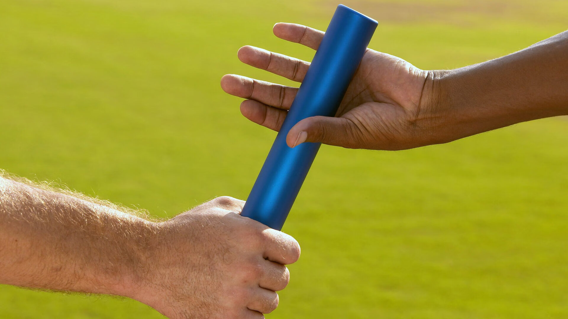 中小学篮球课程增加防守技术讲解强化基础能力，小学生篮球防守教学